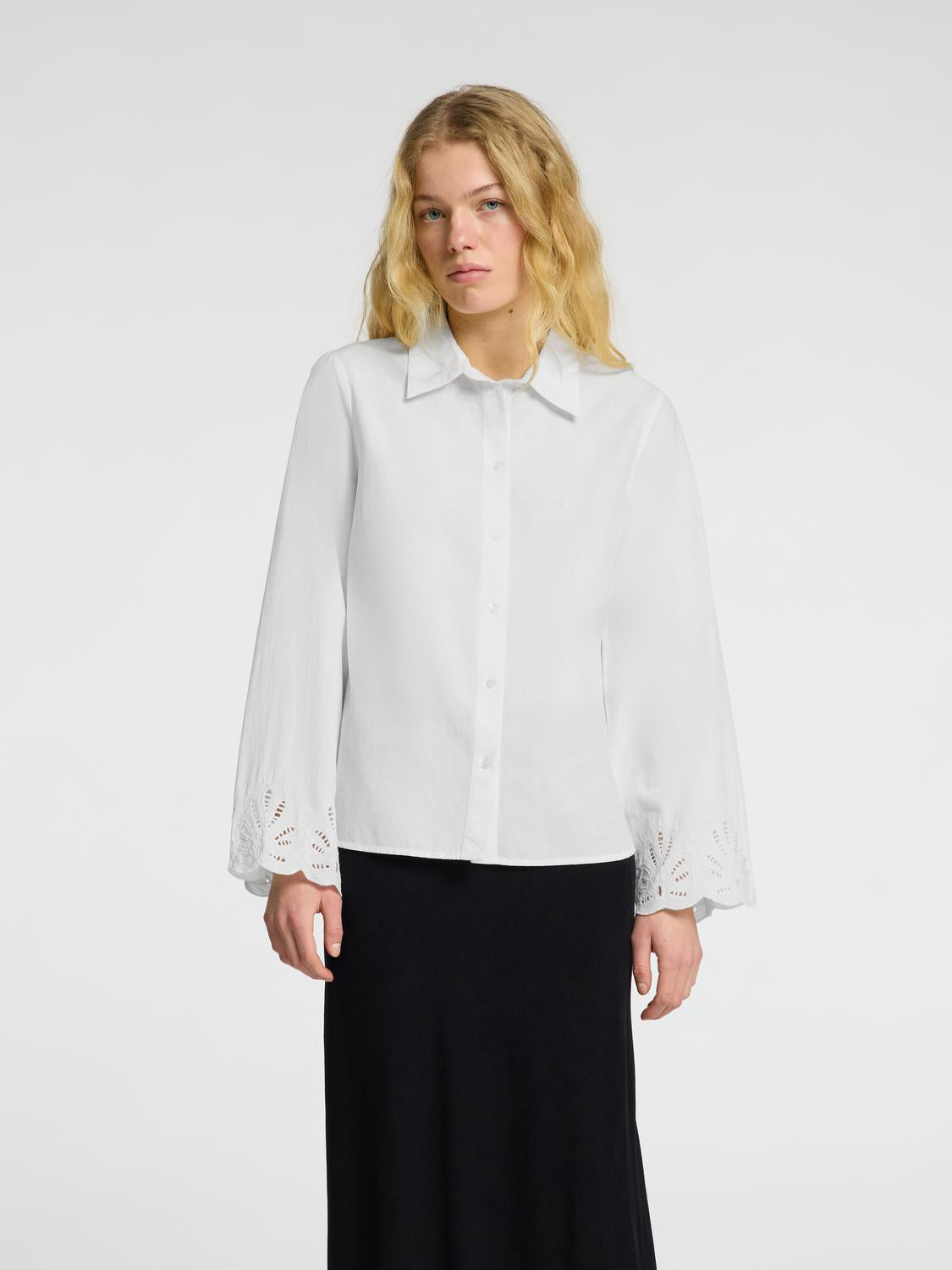 model_shot-front