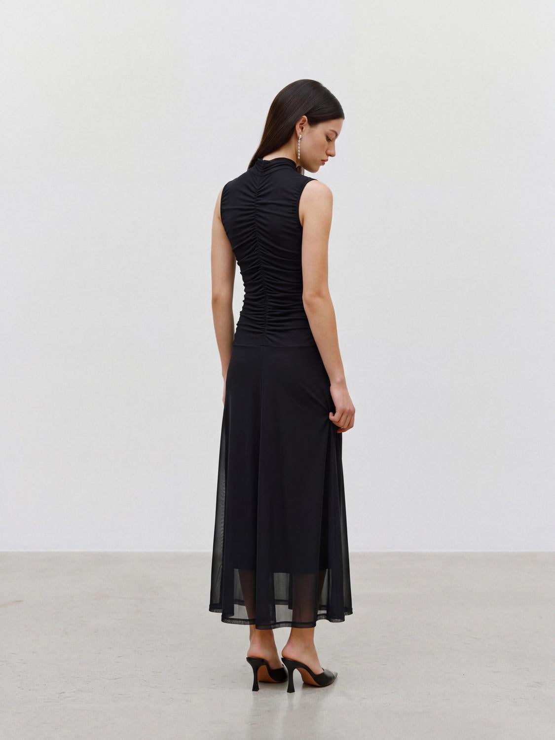 model_shot-back