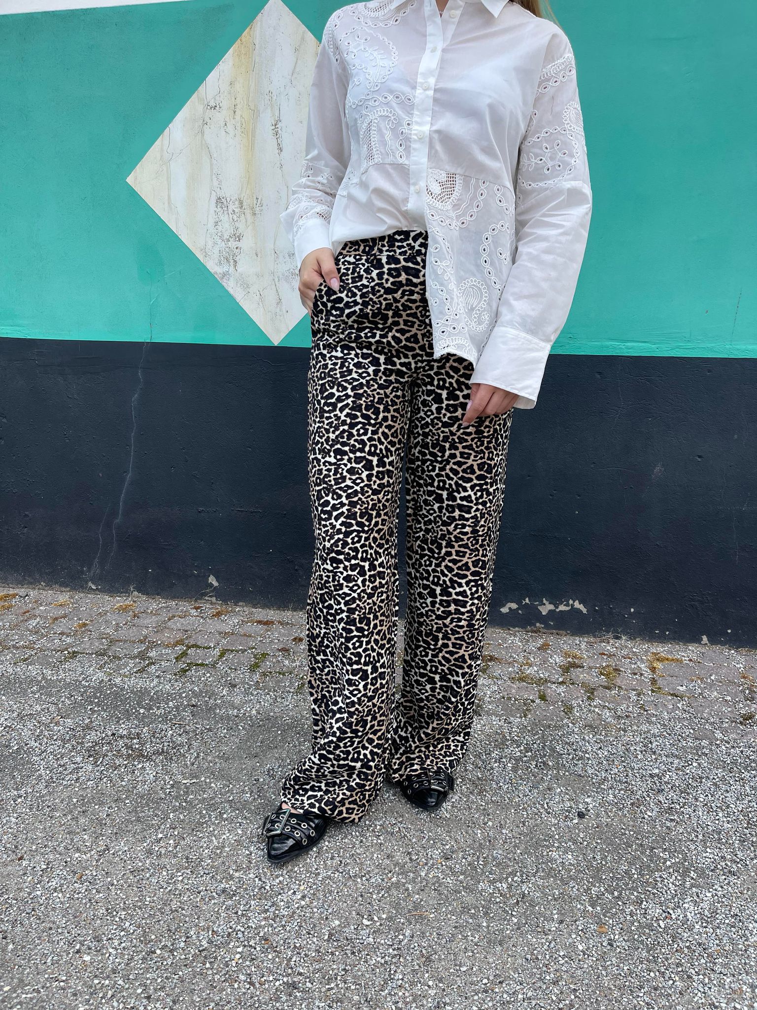 OBJALBA Trousers - Humus