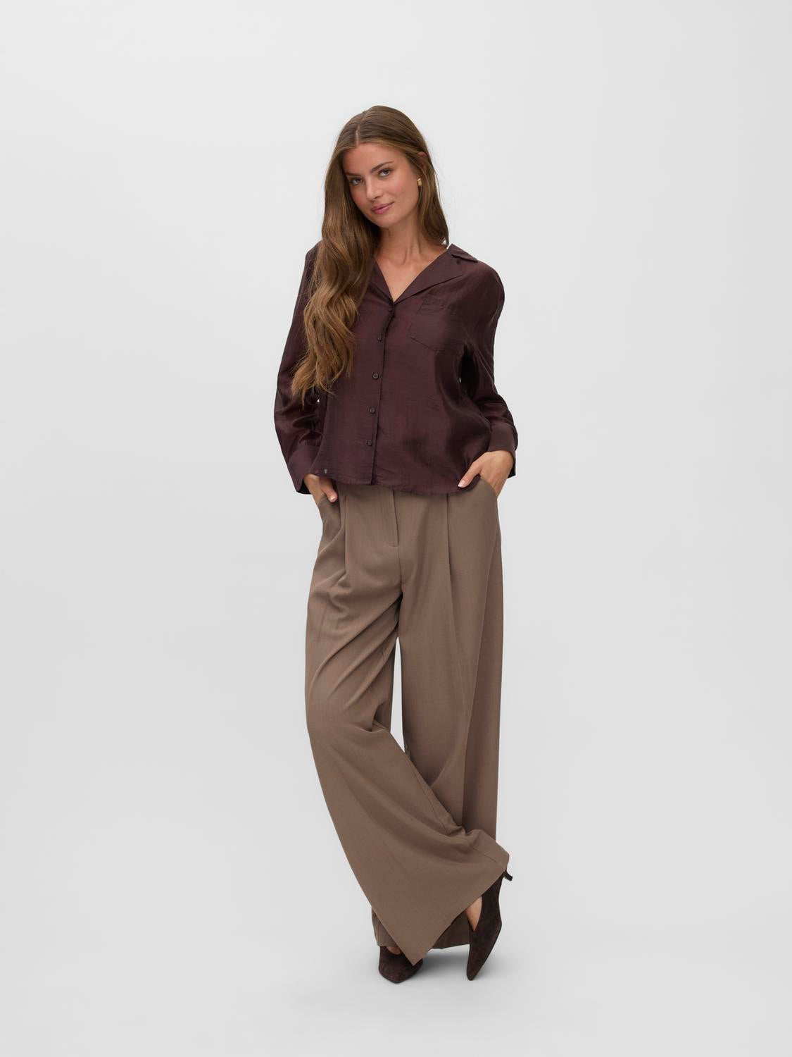 model_shot-front