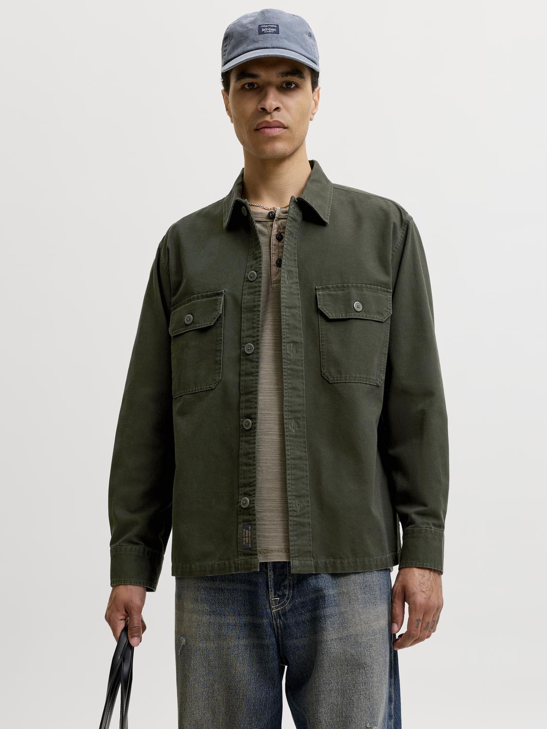 model_shot-front