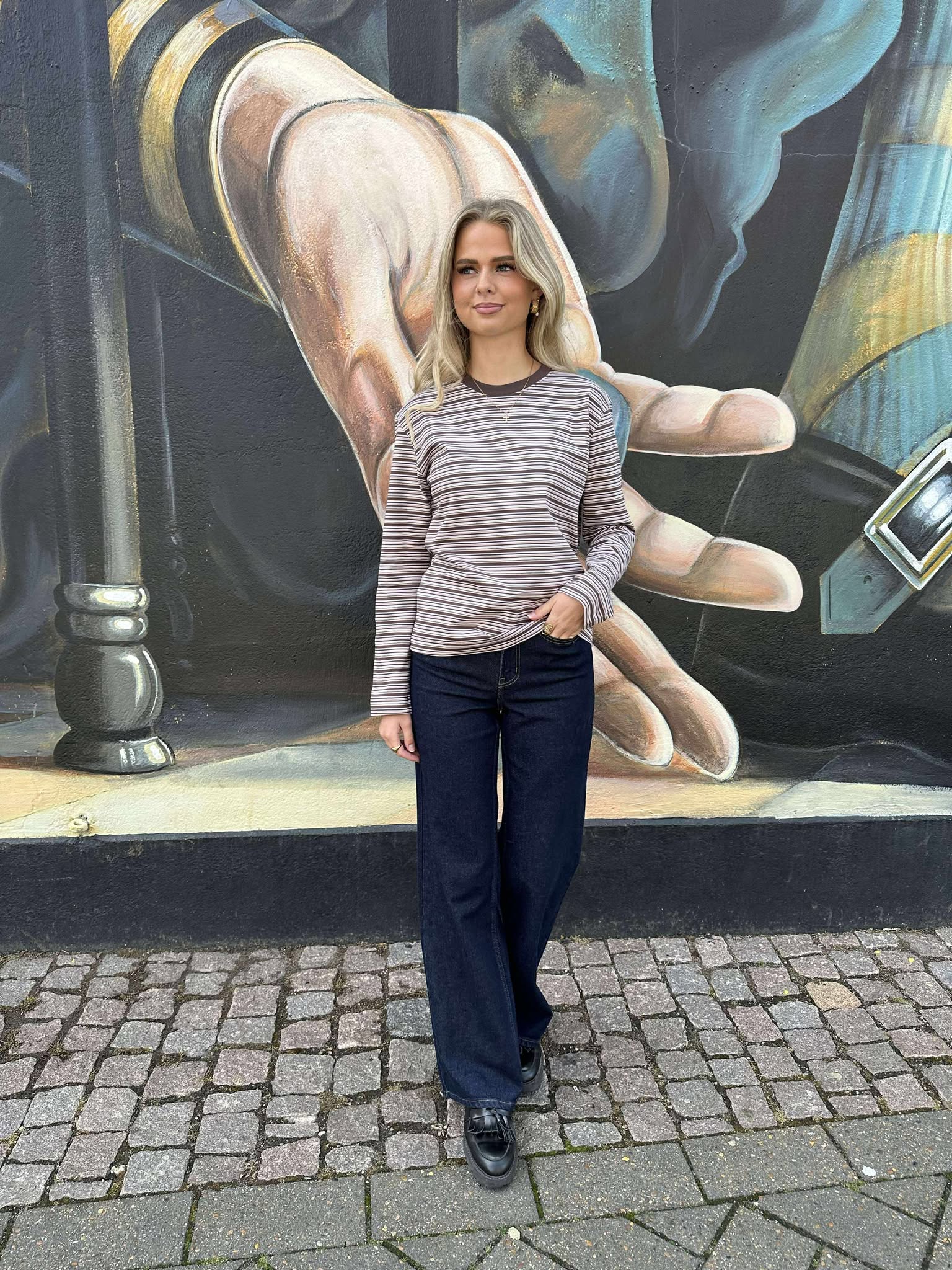 JXSOPHIA T-Shirt - Chocolate Martini