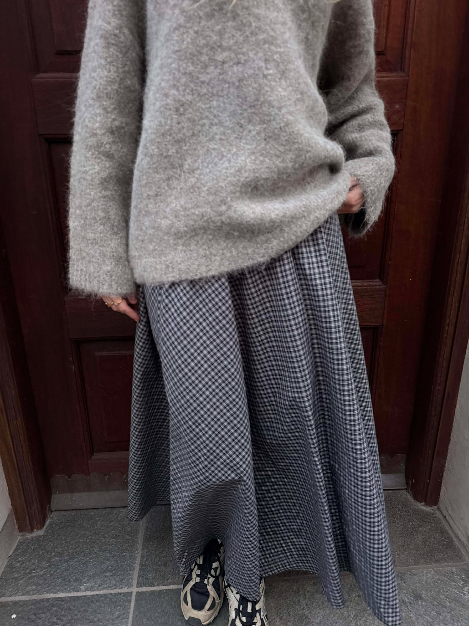 VIKAWY Midi Skirt - Black