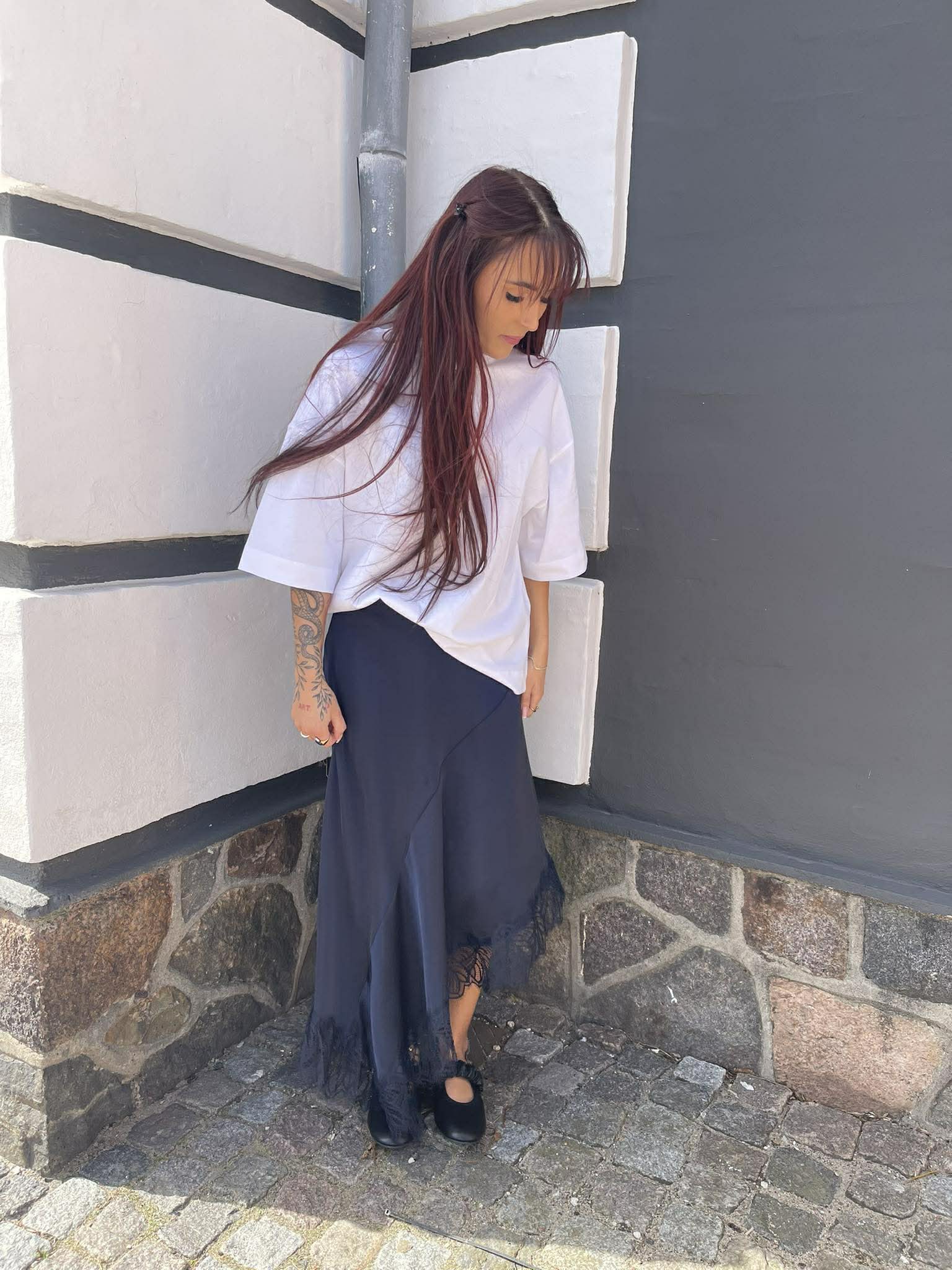 VILEA Midi Skirt - Navy Blazer