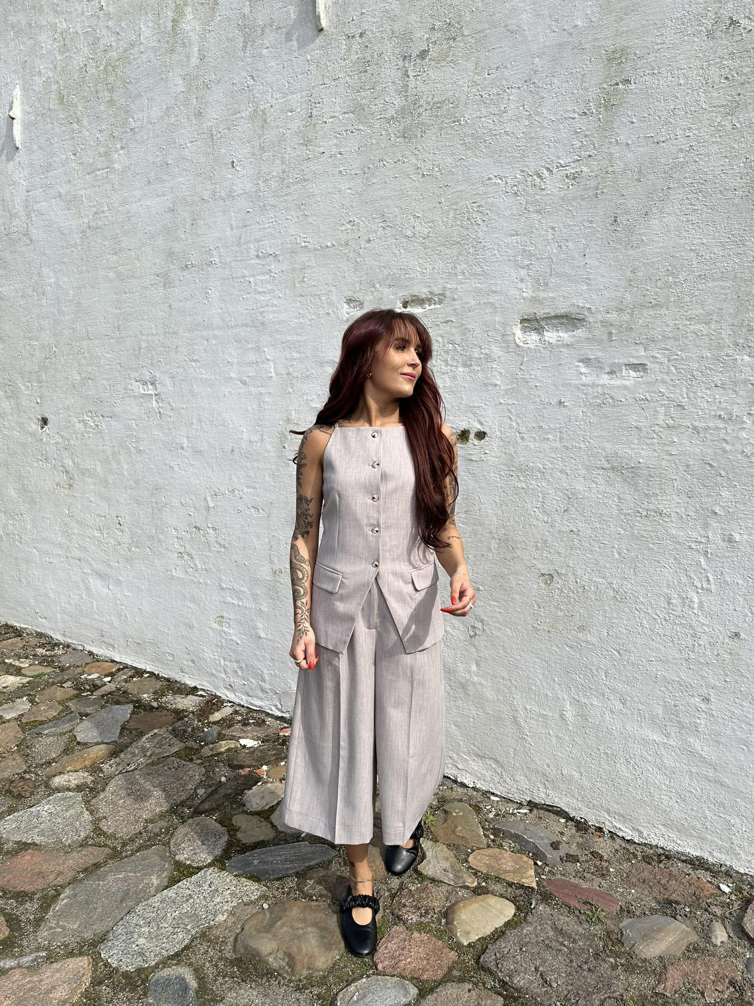 OBJIVALO Tailored Waistcoat - Morel