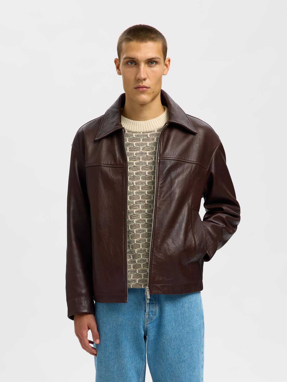 model_shot-front