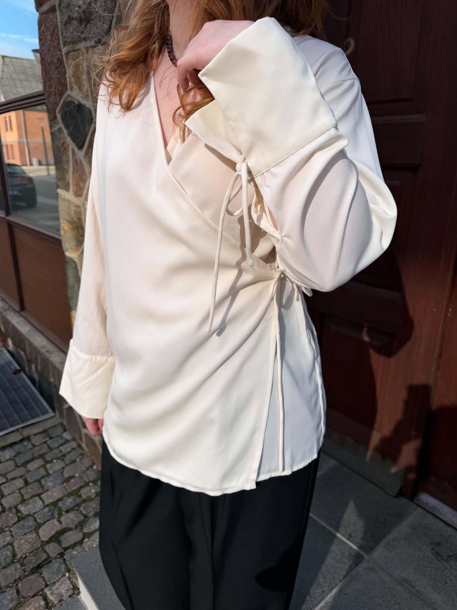 AWETTA Top - Antique White