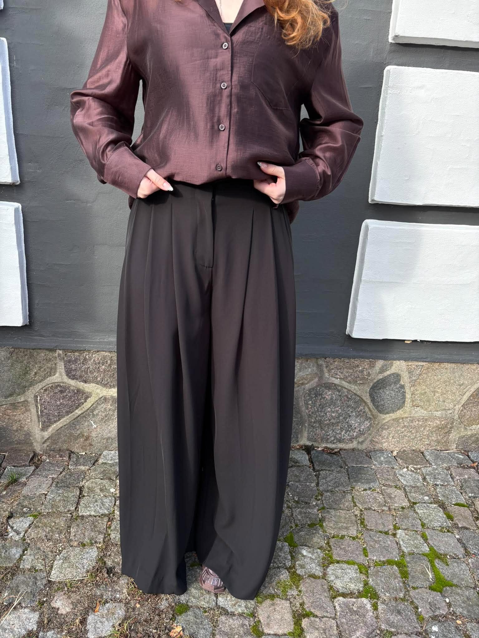 AWELISA Trousers - Black