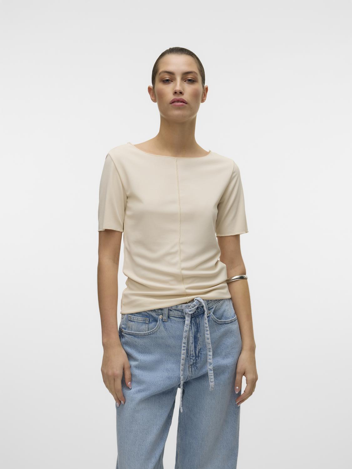 model_shot-front