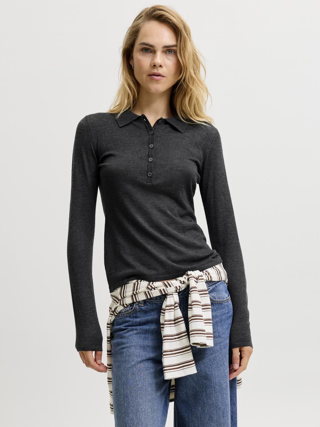 model_shot-front