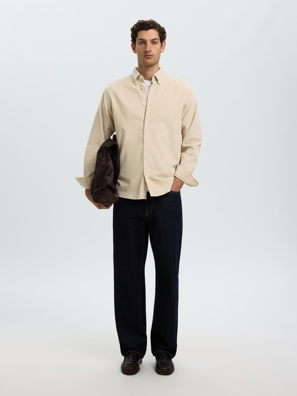 model_shot-creative