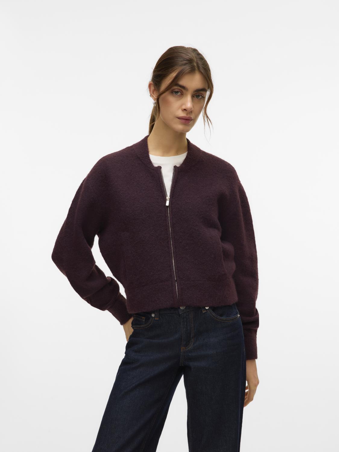 model_shot-front