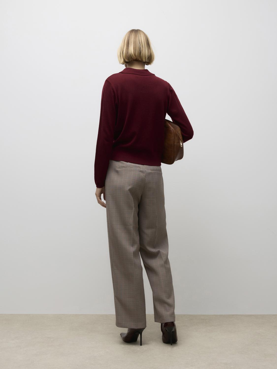 model_shot-back