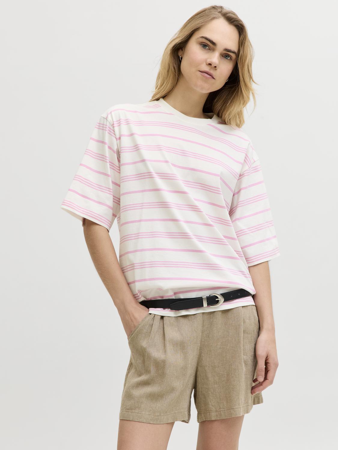 model_shot-front