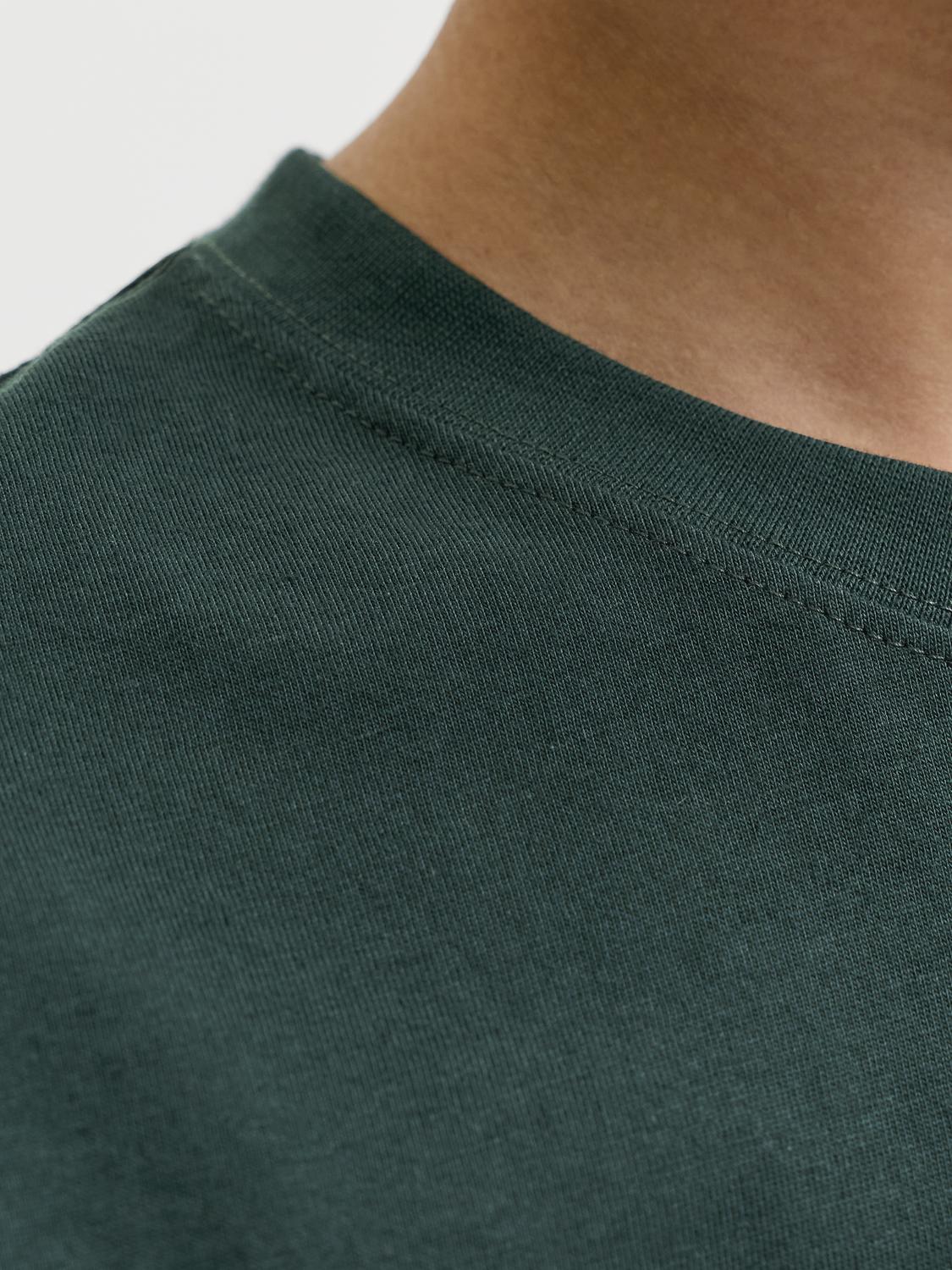 model_shot-detail