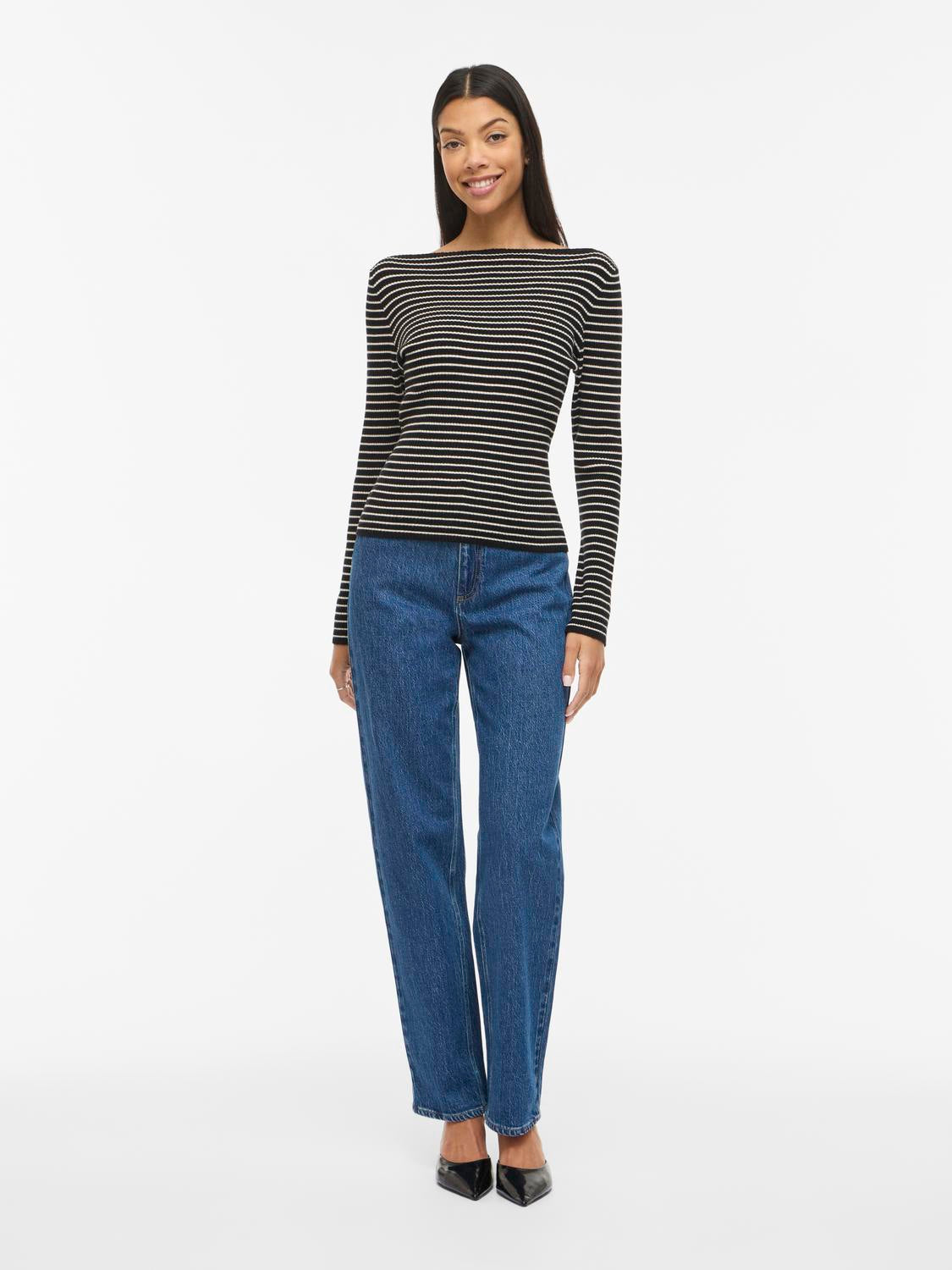 model_shot-front_full