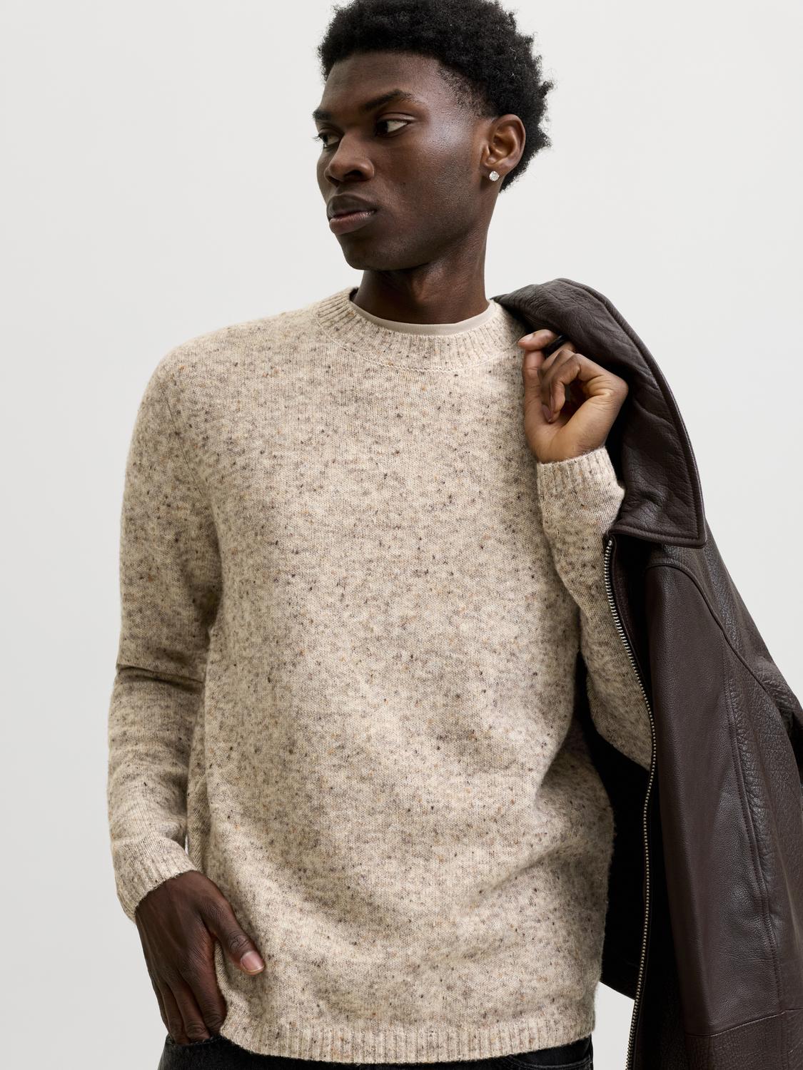 model_shot-creative