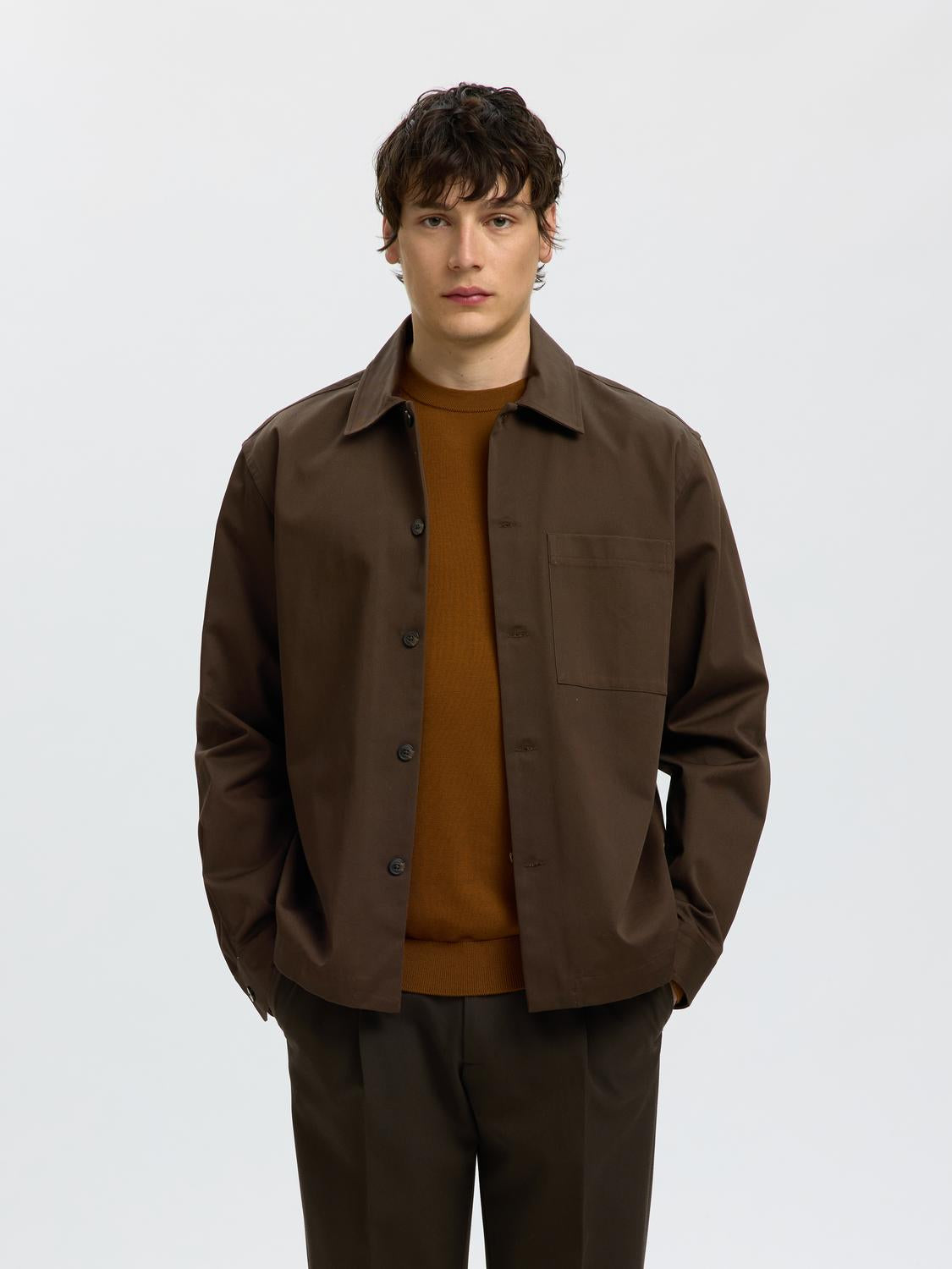 model_shot-front