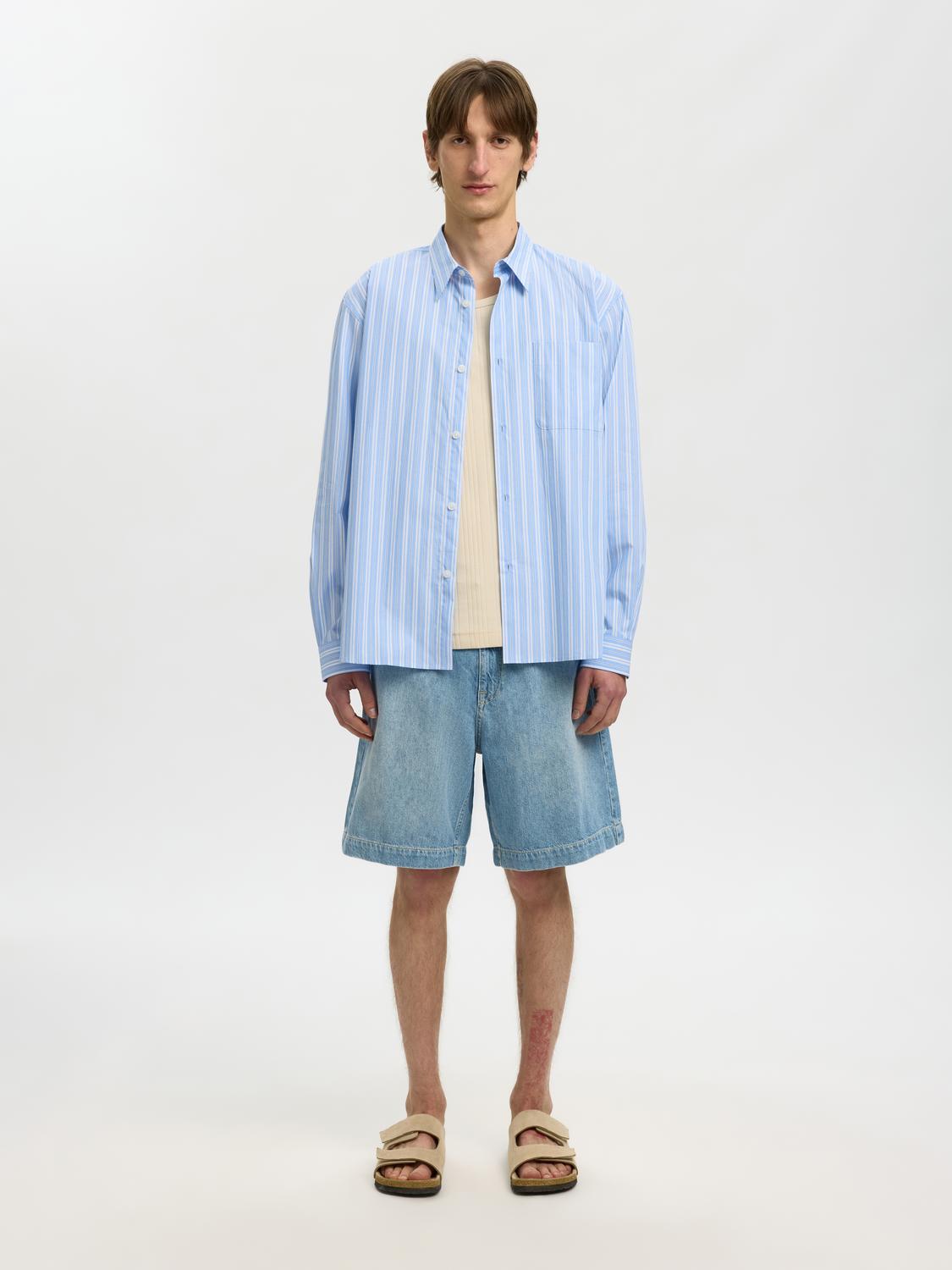 model_shot-front_full