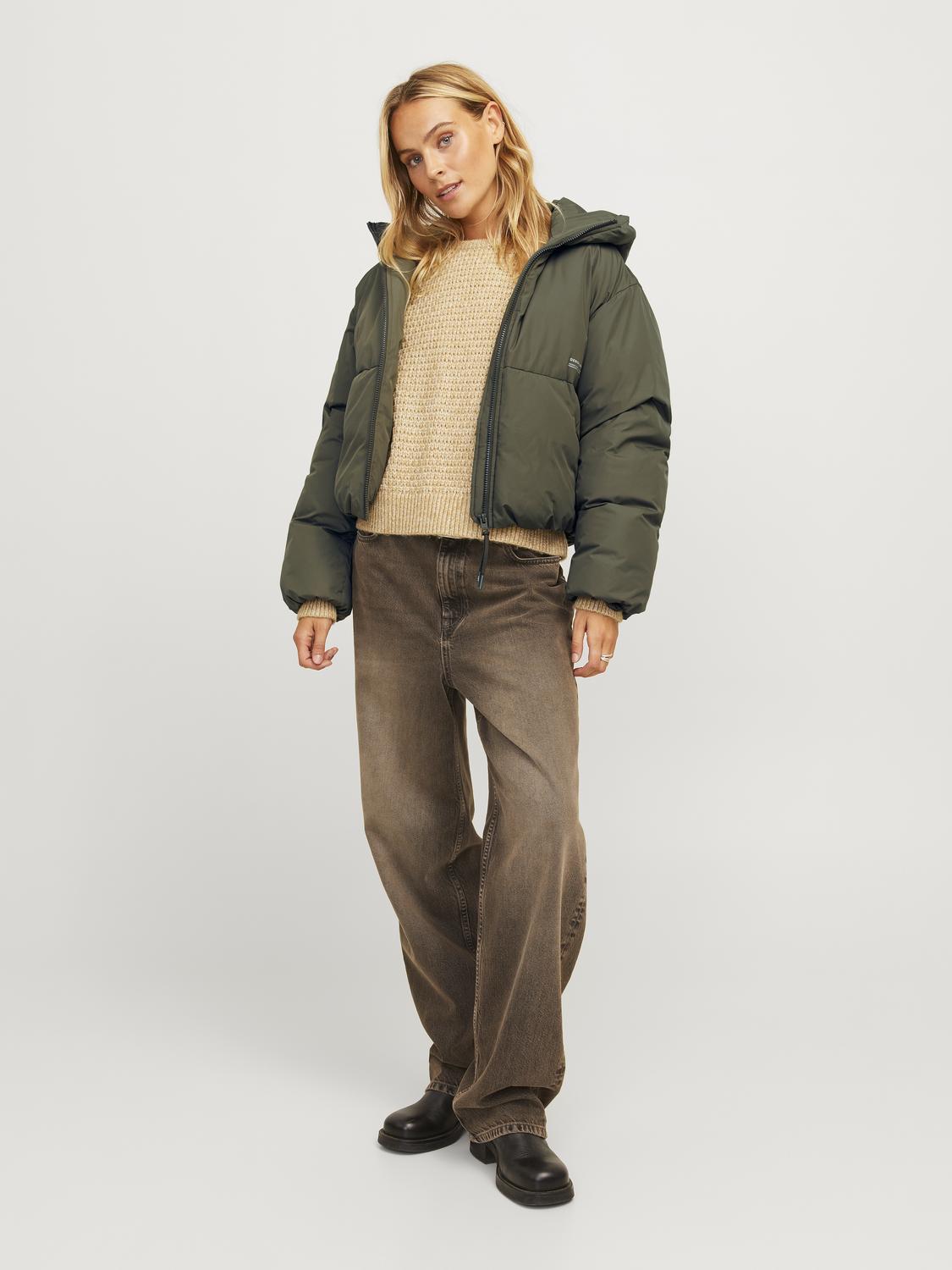 model_shot-front_full