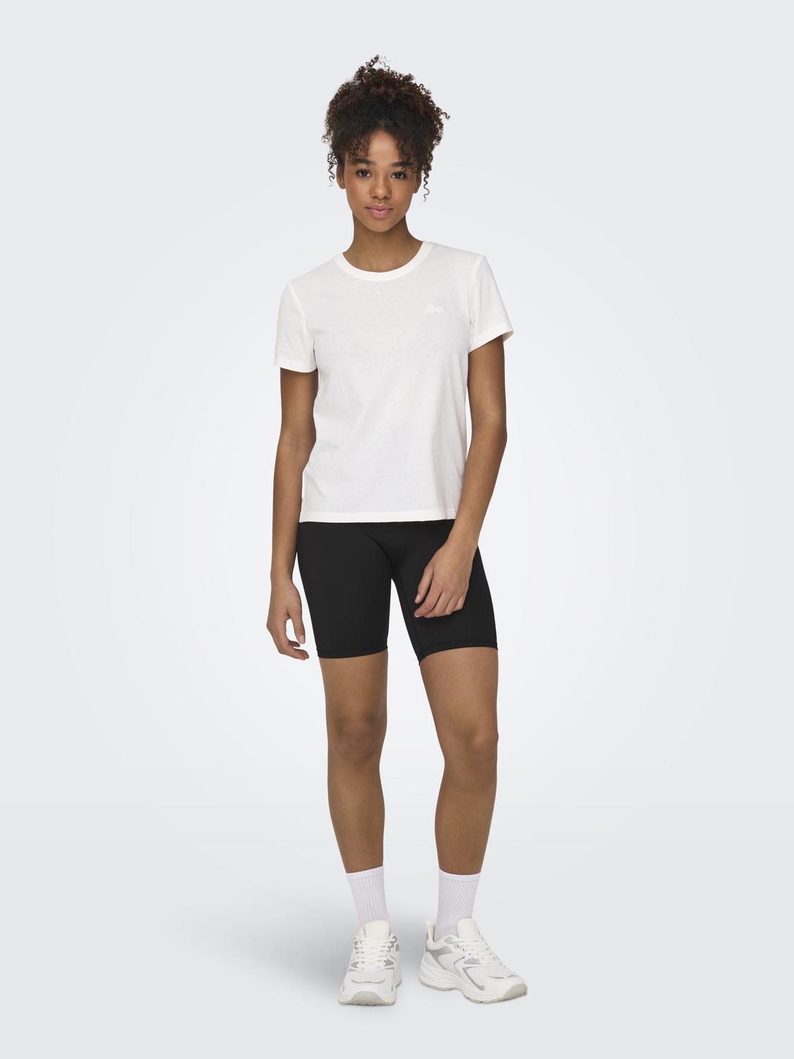 model_shot-front_full