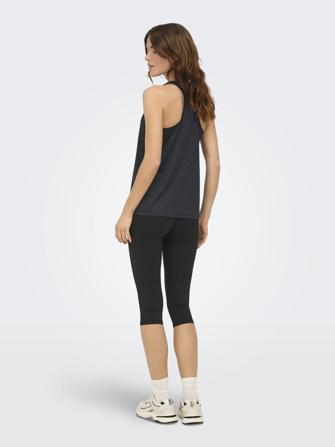 model_shot-back