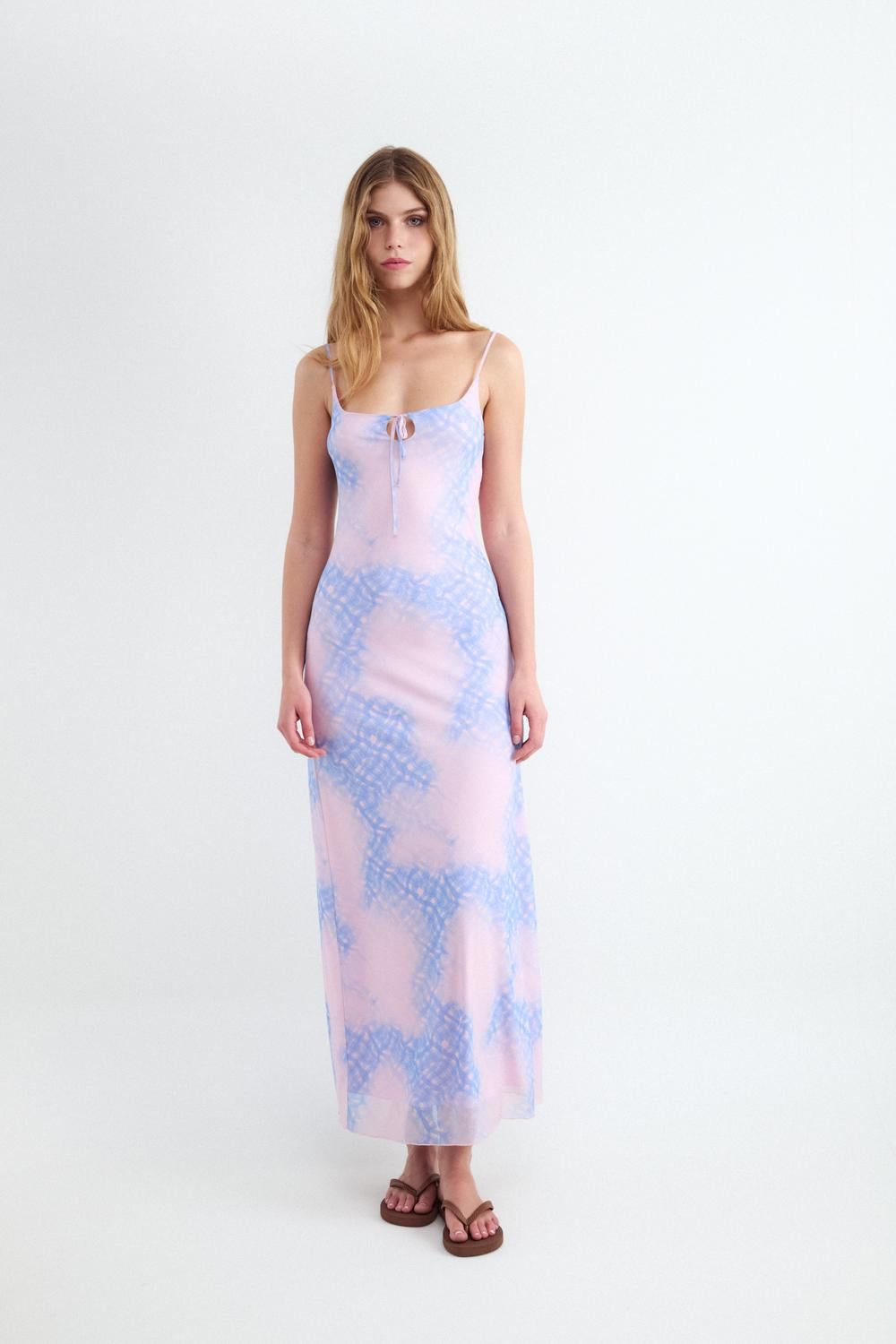model_shot-front
