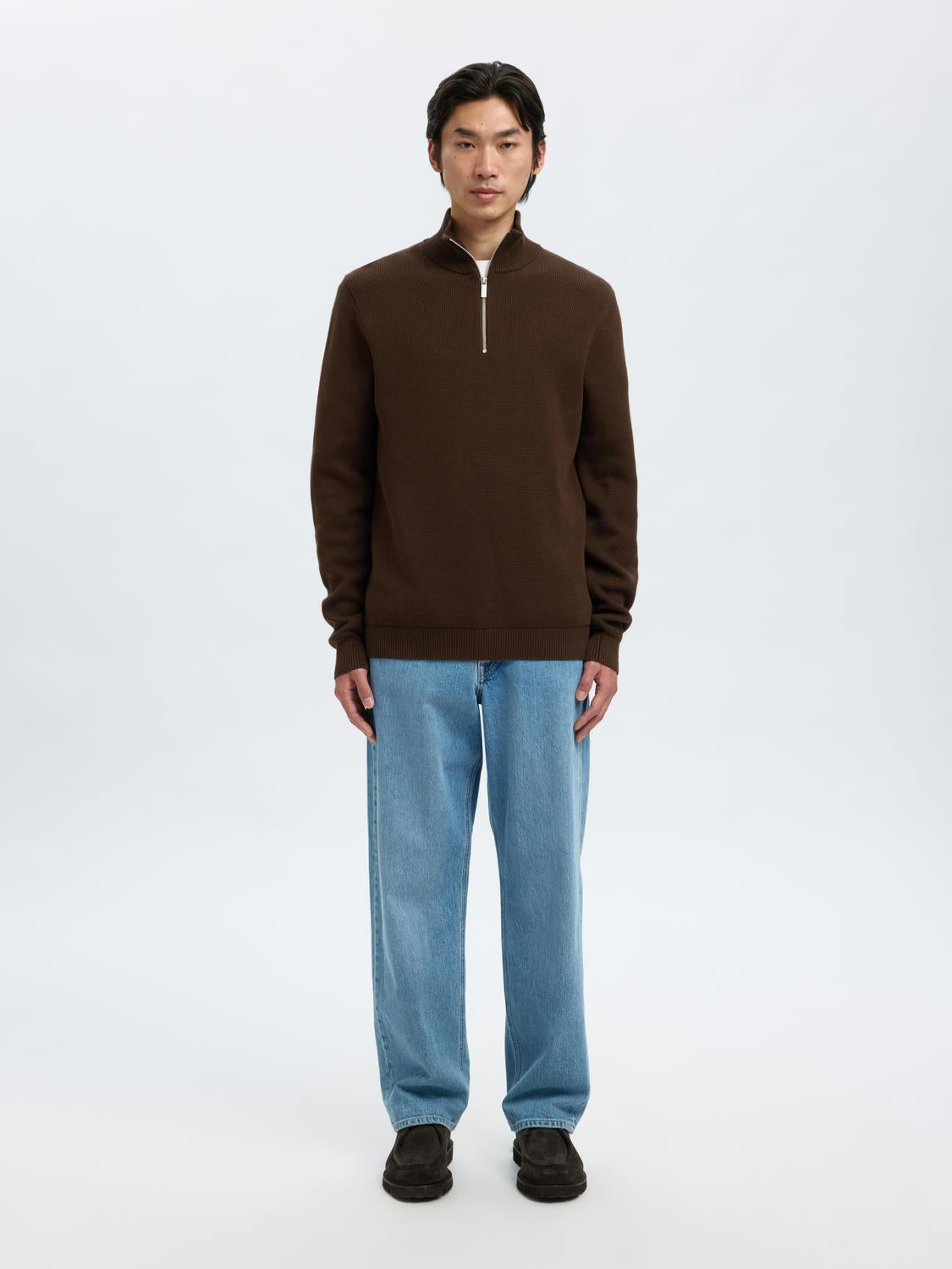 model_shot-front_full