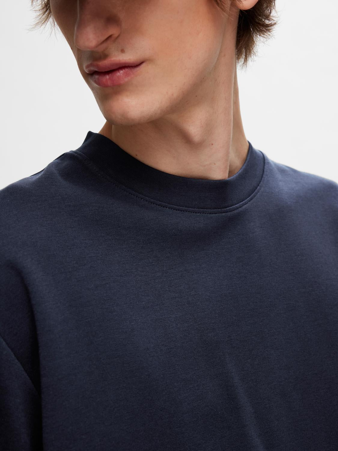 model_shot-detail