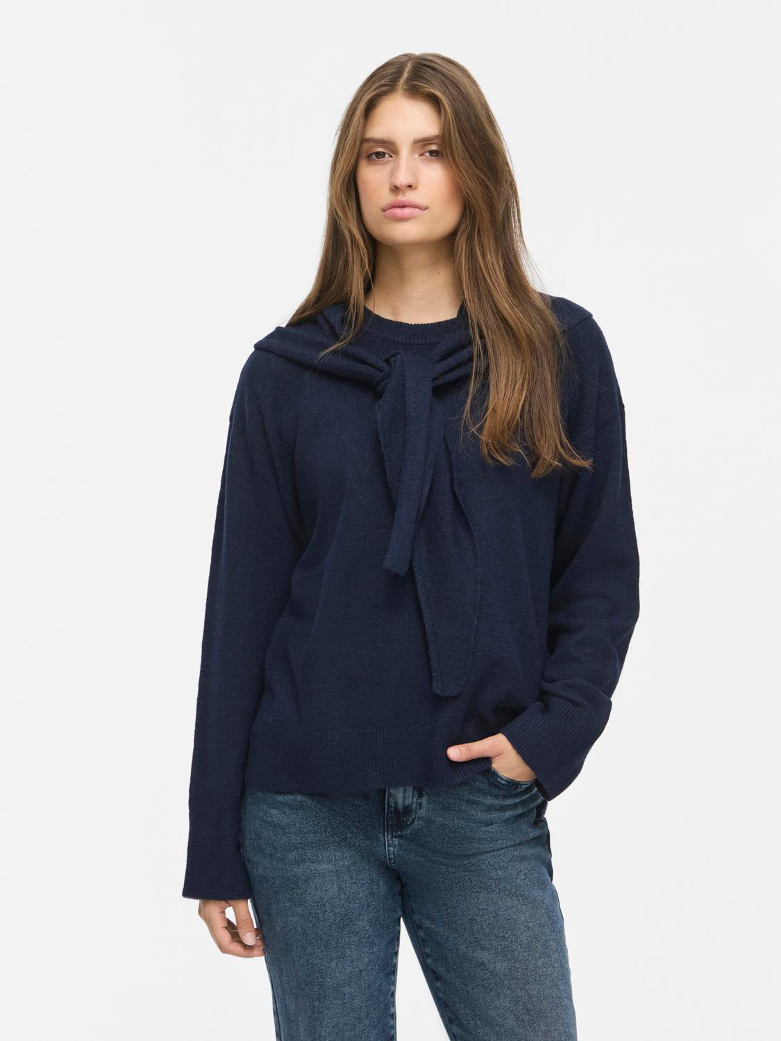 model_shot-front