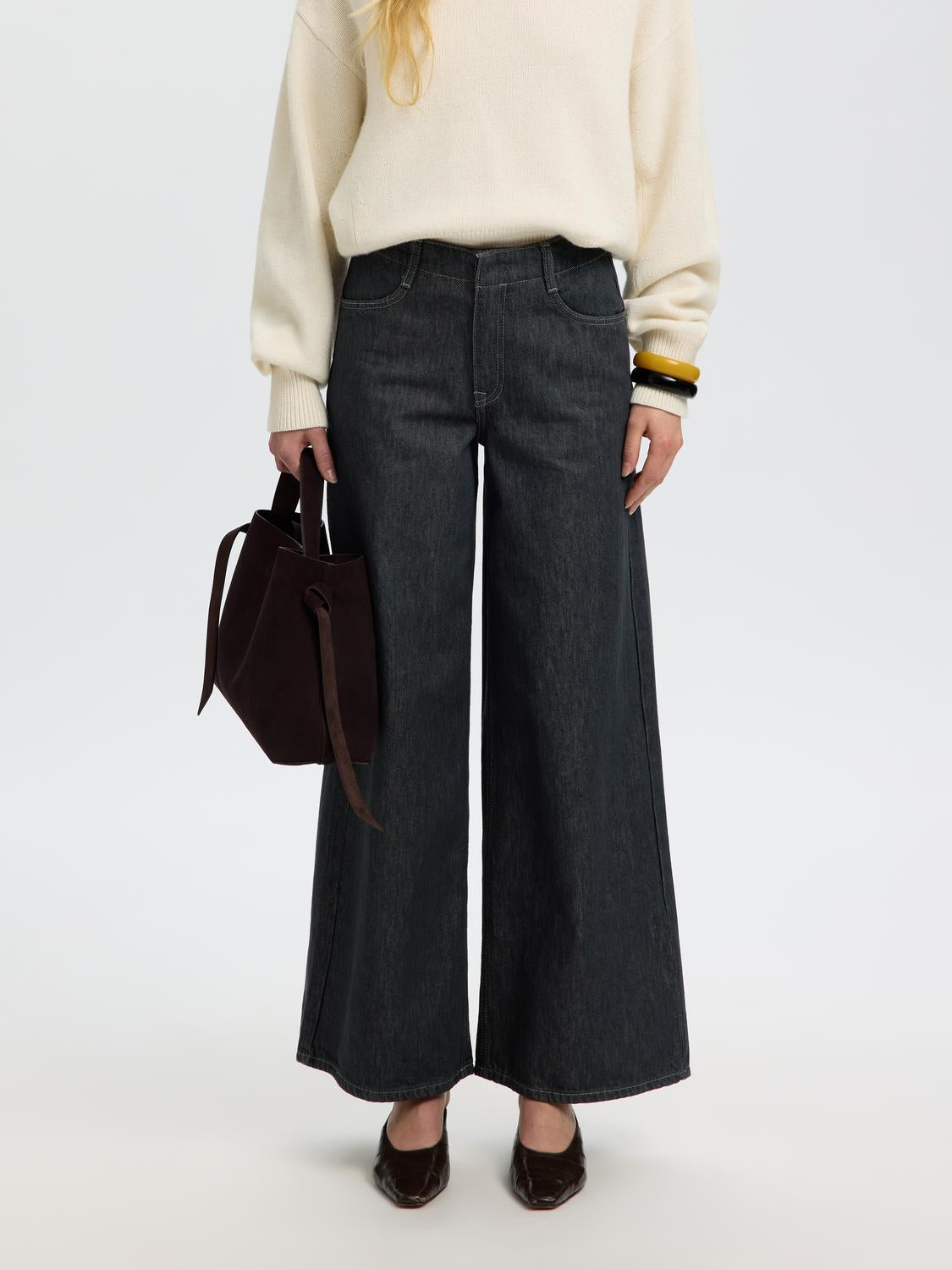model_shot-front