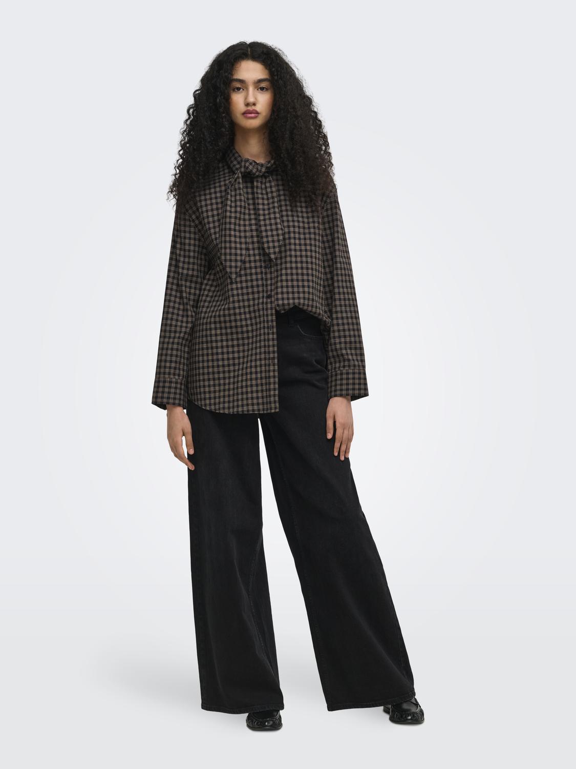model_shot-front_full
