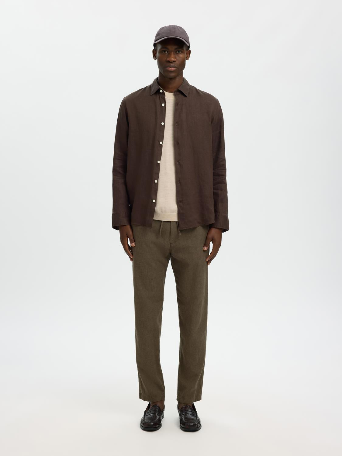 model_shot-front_full