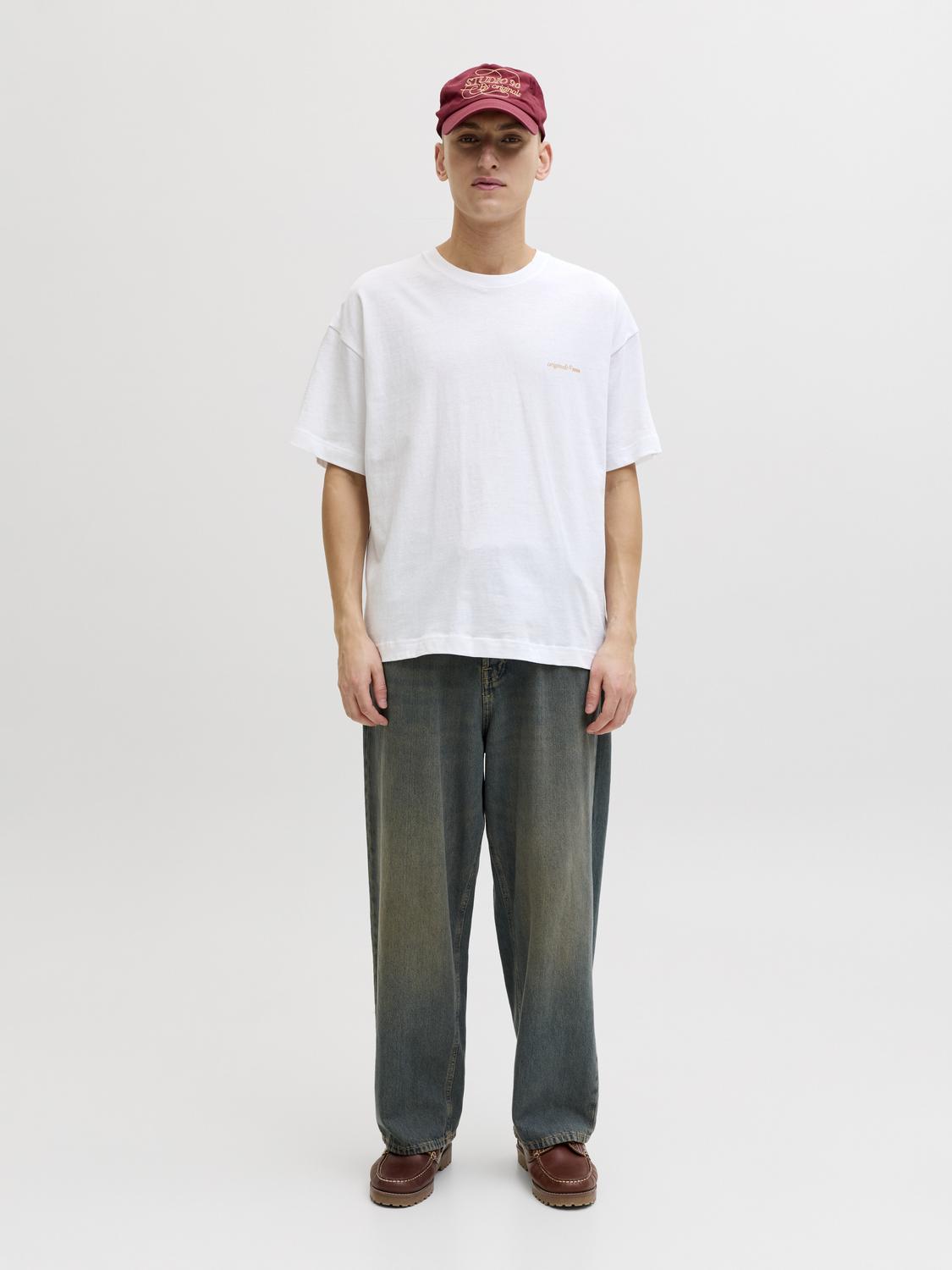 model_shot-front_full