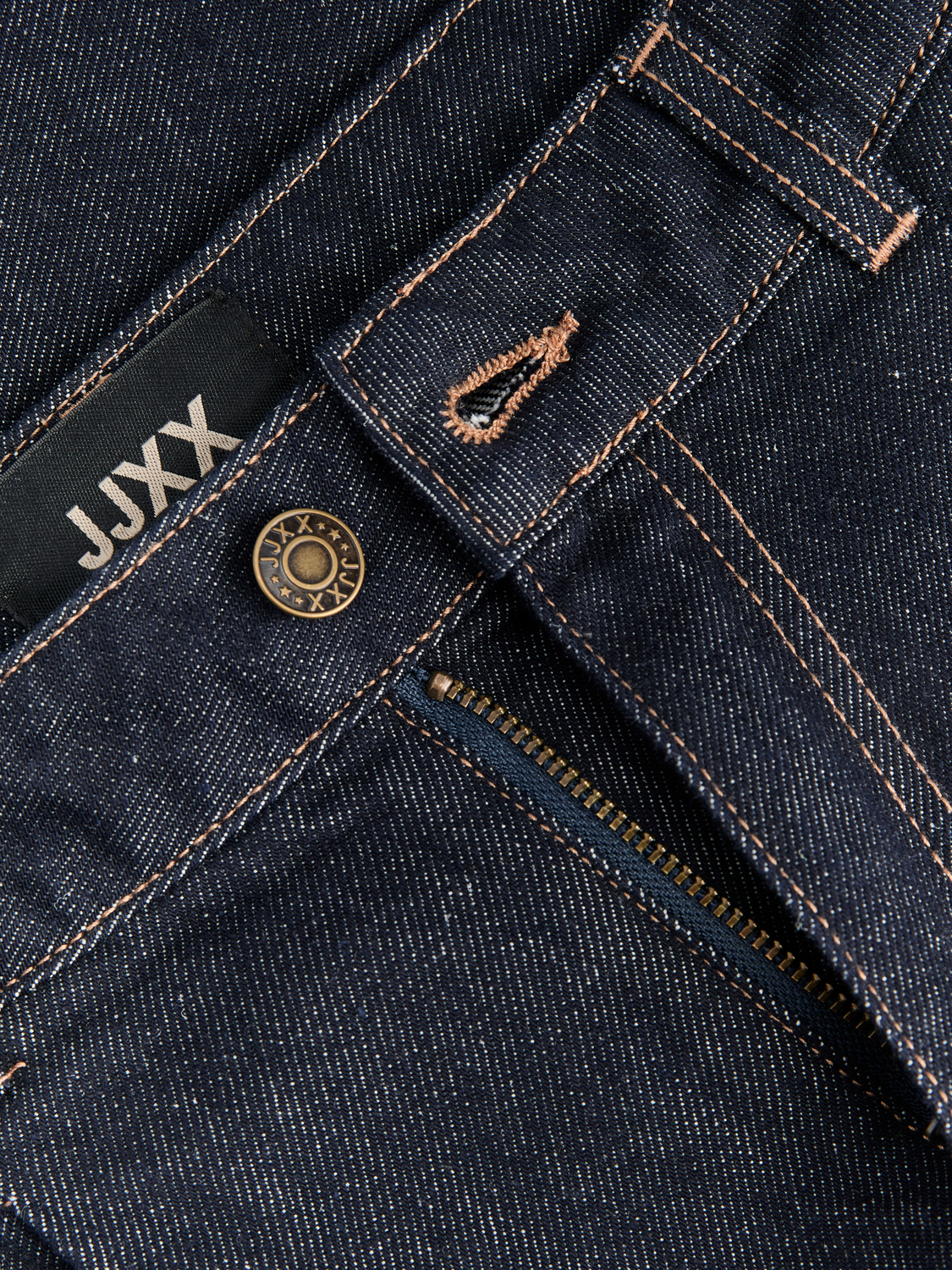 model_shot-detail