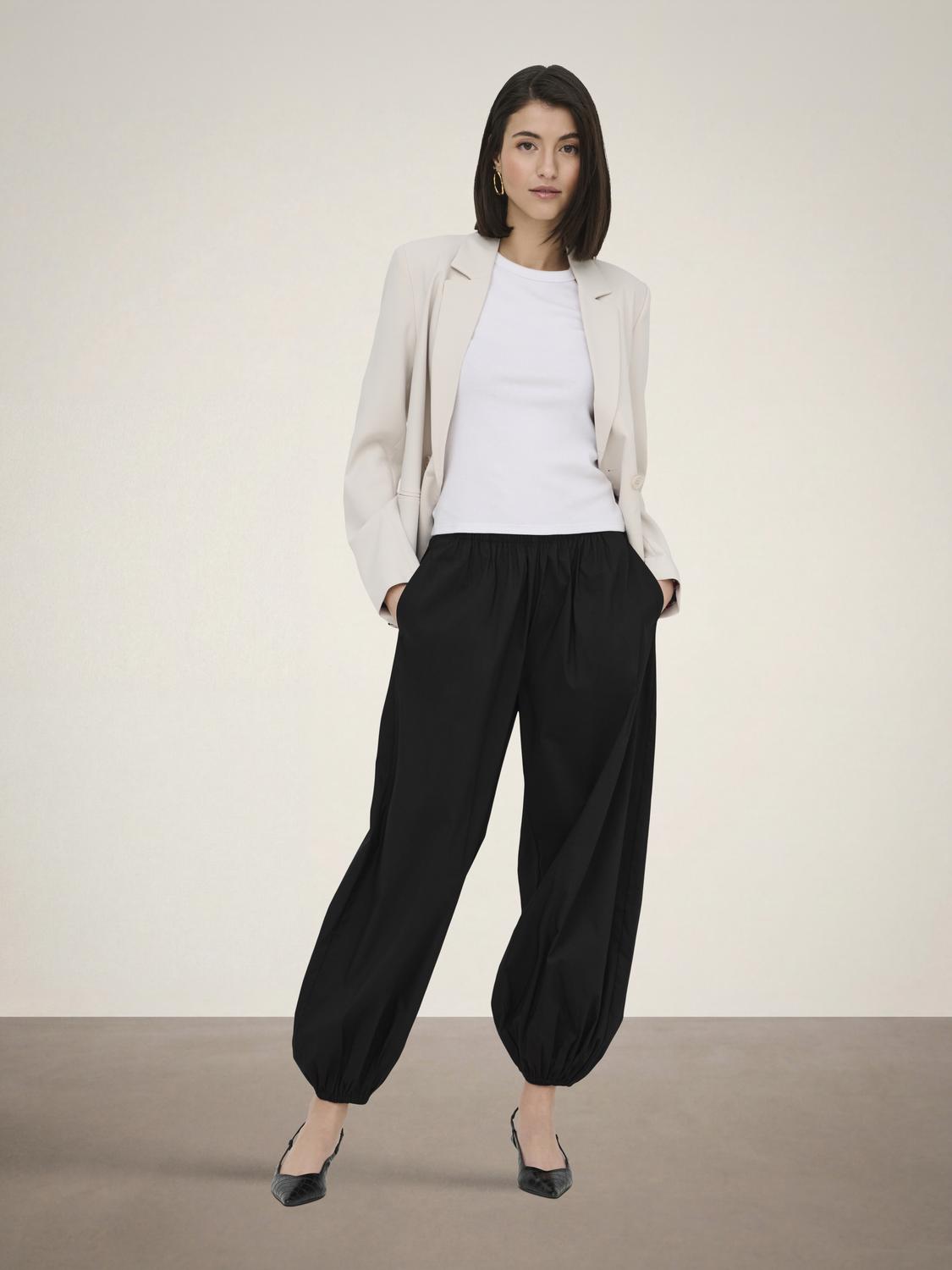 model_shot-front_full