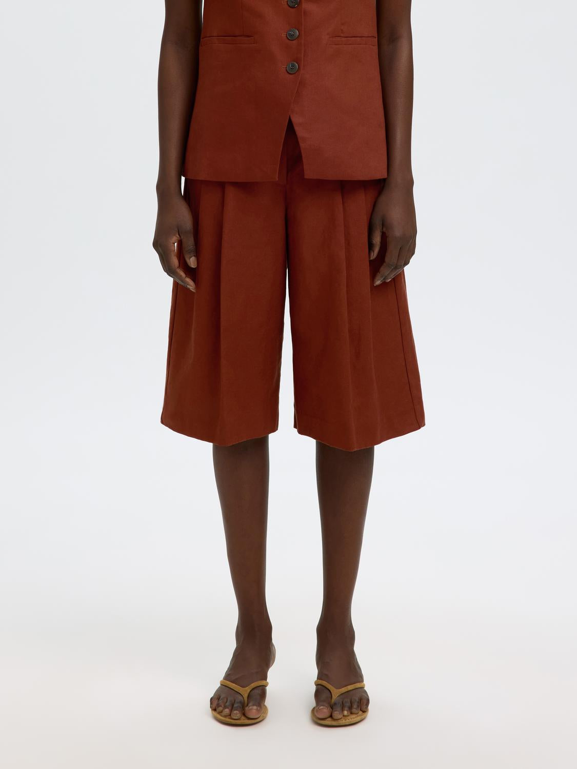 model_shot-front