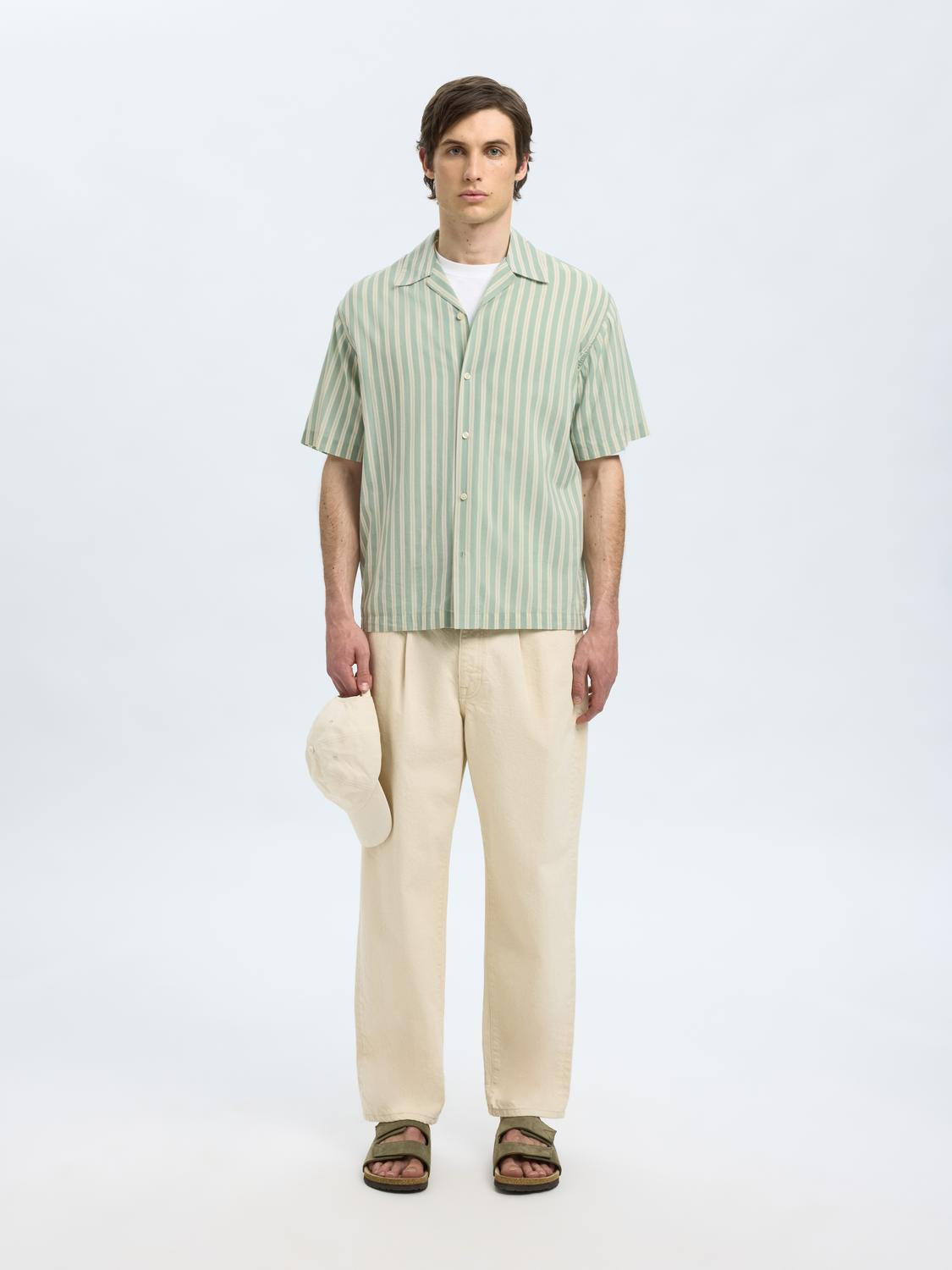 model_shot-front_full