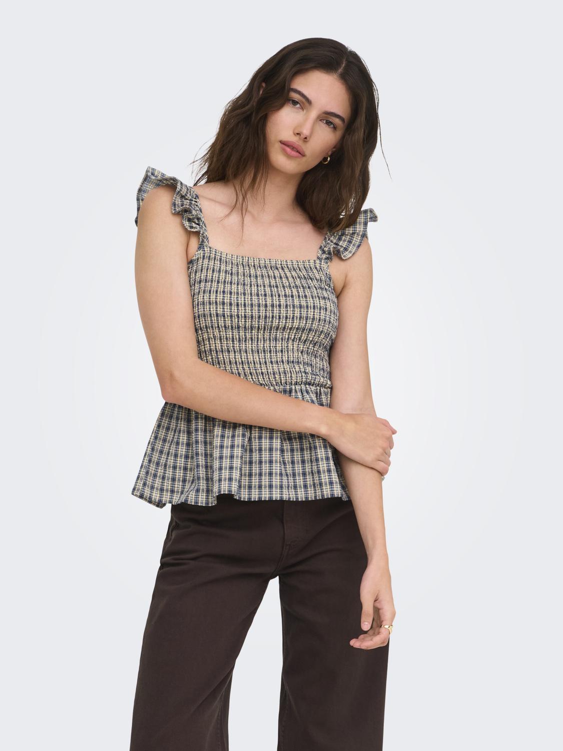 model_shot-front