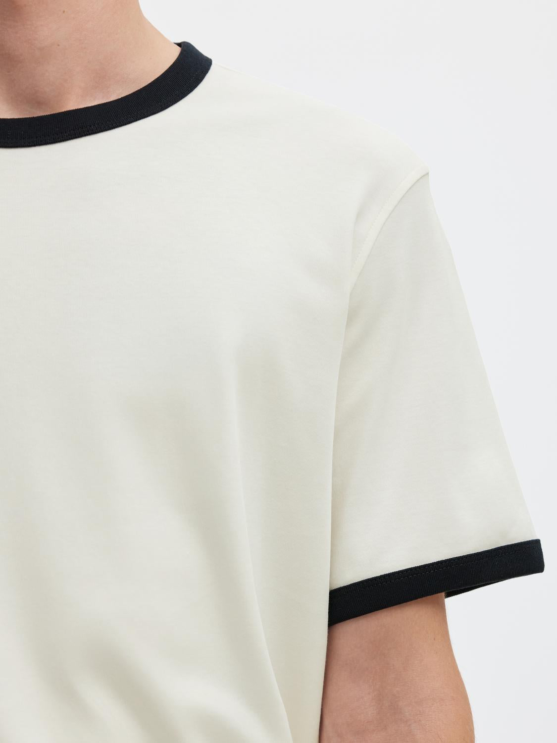 model_shot-detail